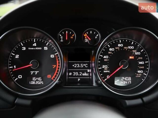Белый Ауди ТТ, объемом двигателя 1.98 л и пробегом 143 тыс. км за 15000 $, фото 13 на Automoto.ua
