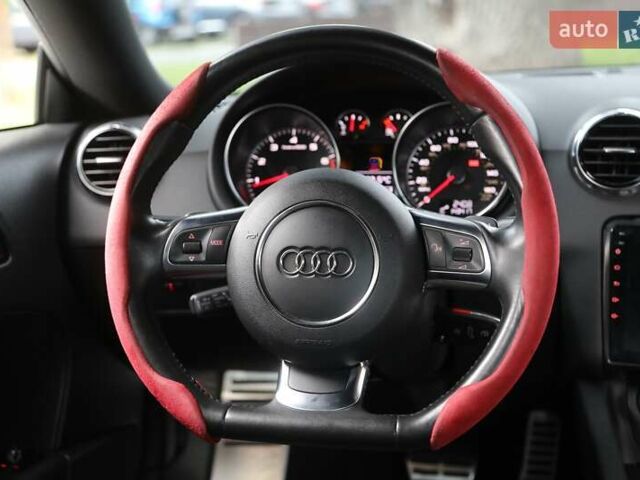 Белый Ауди ТТ, объемом двигателя 1.98 л и пробегом 143 тыс. км за 15000 $, фото 12 на Automoto.ua