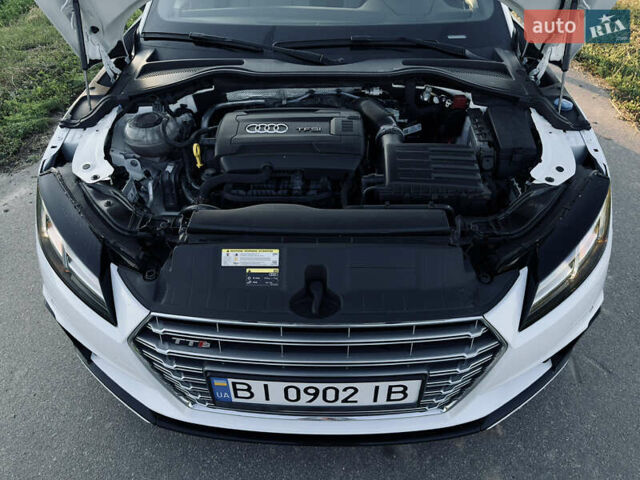 Білий Ауді TT, об'ємом двигуна 1.98 л та пробігом 95 тис. км за 21999 $, фото 5 на Automoto.ua