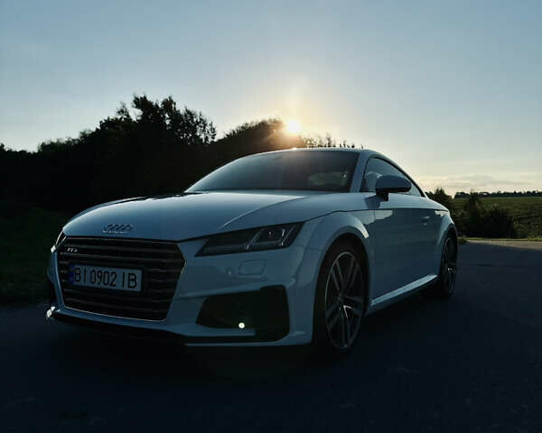 Білий Ауді TT, об'ємом двигуна 1.98 л та пробігом 95 тис. км за 21999 $, фото 8 на Automoto.ua