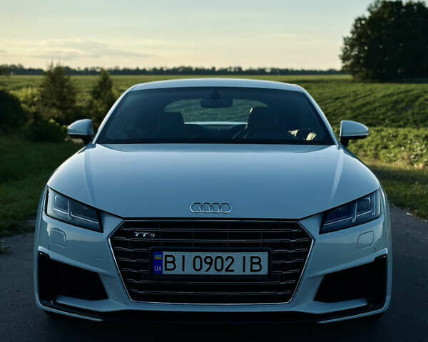 Білий Ауді TT, об'ємом двигуна 1.98 л та пробігом 95 тис. км за 21999 $, фото 6 на Automoto.ua