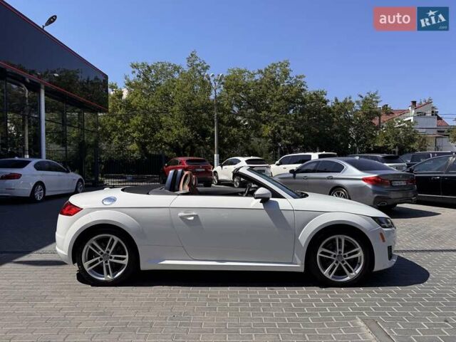Білий Ауді TT, об'ємом двигуна 1.98 л та пробігом 71 тис. км за 25900 $, фото 7 на Automoto.ua