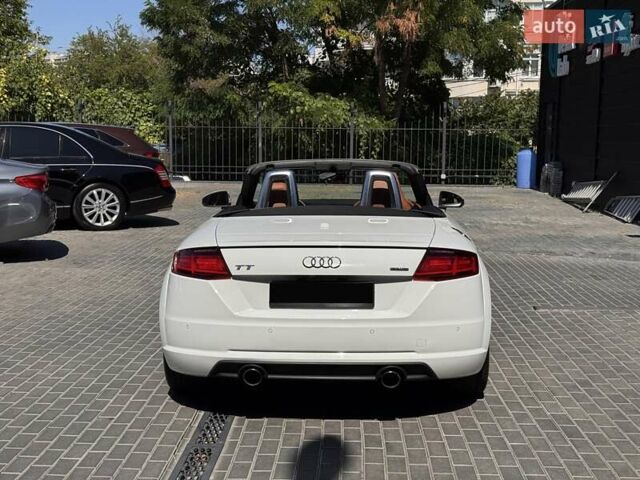 Білий Ауді TT, об'ємом двигуна 1.98 л та пробігом 71 тис. км за 25900 $, фото 5 на Automoto.ua