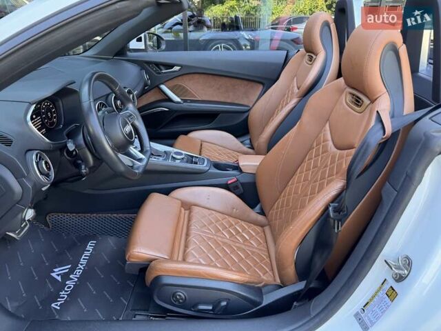 Білий Ауді TT, об'ємом двигуна 1.98 л та пробігом 71 тис. км за 25900 $, фото 21 на Automoto.ua