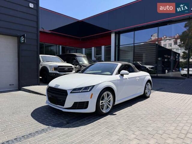 Білий Ауді TT, об'ємом двигуна 1.98 л та пробігом 71 тис. км за 25900 $, фото 10 на Automoto.ua