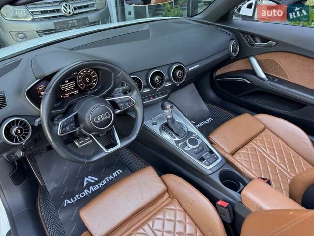 Білий Ауді TT, об'ємом двигуна 1.98 л та пробігом 71 тис. км за 25900 $, фото 22 на Automoto.ua