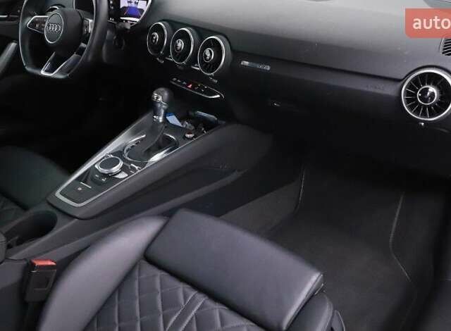 Белый Ауди ТТ, объемом двигателя 2 л и пробегом 36 тыс. км за 37887 $, фото 18 на Automoto.ua