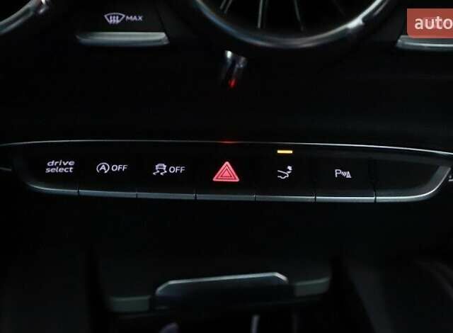 Белый Ауди ТТ, объемом двигателя 2 л и пробегом 36 тыс. км за 37887 $, фото 13 на Automoto.ua