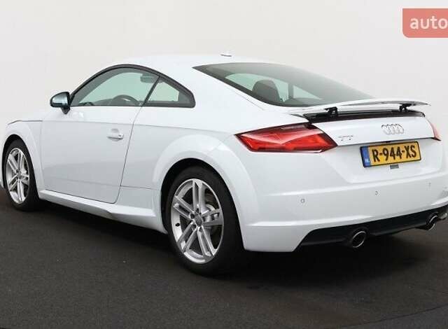Белый Ауди ТТ, объемом двигателя 2 л и пробегом 36 тыс. км за 37887 $, фото 23 на Automoto.ua