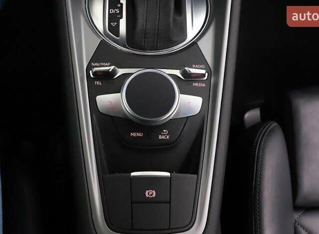 Белый Ауди ТТ, объемом двигателя 2 л и пробегом 36 тыс. км за 37887 $, фото 14 на Automoto.ua