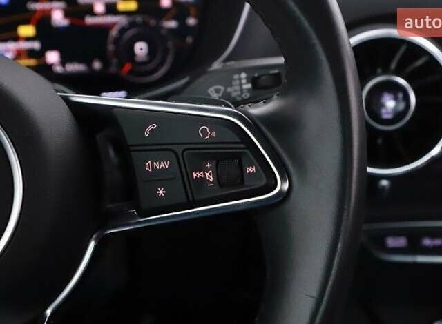 Белый Ауди ТТ, объемом двигателя 2 л и пробегом 36 тыс. км за 37887 $, фото 9 на Automoto.ua