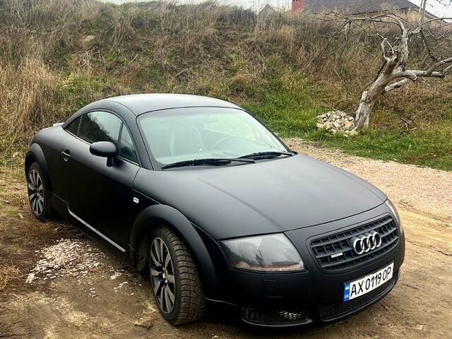 Черный Ауди ТТ, объемом двигателя 1.8 л и пробегом 280 тыс. км за 6500 $, фото 1 на Automoto.ua