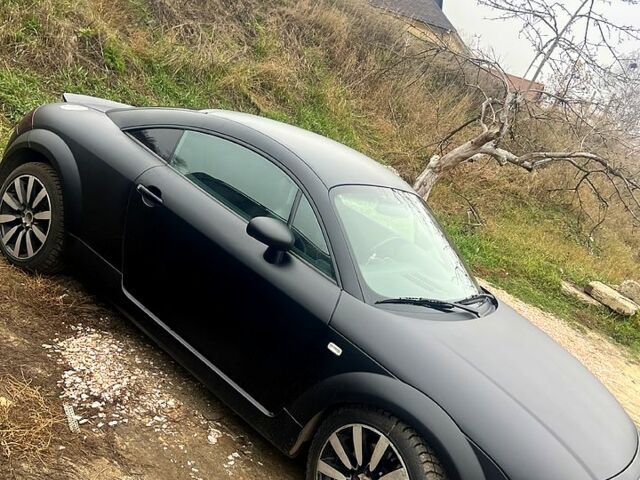 Черный Ауди ТТ, объемом двигателя 1.8 л и пробегом 280 тыс. км за 6500 $, фото 2 на Automoto.ua