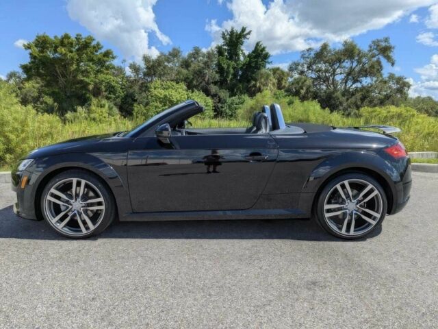 Черный Ауди ТТ, объемом двигателя 2 л и пробегом 76 тыс. км за 5400 $, фото 3 на Automoto.ua