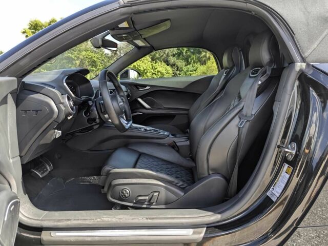 Черный Ауди ТТ, объемом двигателя 2 л и пробегом 76 тыс. км за 5400 $, фото 14 на Automoto.ua