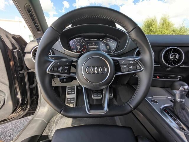 Черный Ауди ТТ, объемом двигателя 2 л и пробегом 76 тыс. км за 5400 $, фото 17 на Automoto.ua