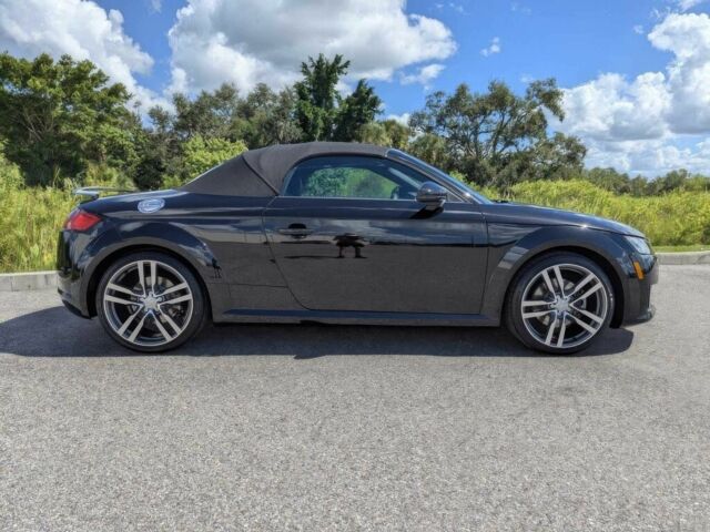 Чорний Ауді TT, об'ємом двигуна 2 л та пробігом 76 тис. км за 16200 $, фото 10 на Automoto.ua