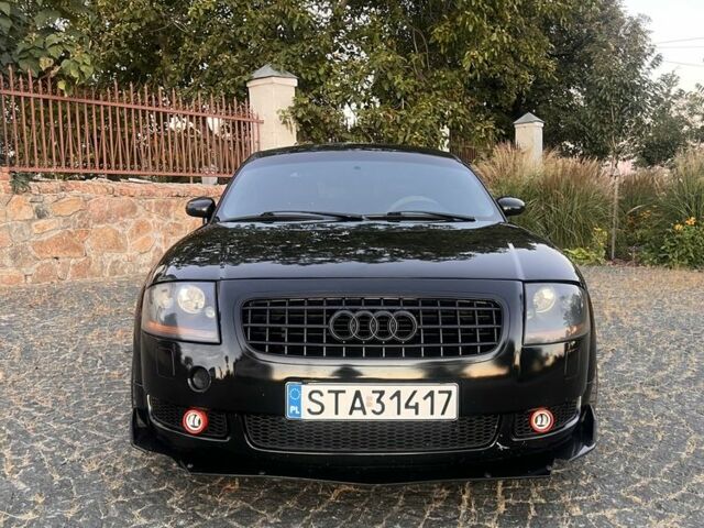 Черный Ауди ТТ, объемом двигателя 1.8 л и пробегом 250 тыс. км за 2800 $, фото 2 на Automoto.ua