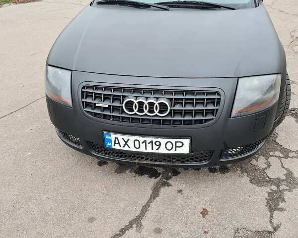 Черный Ауди ТТ, объемом двигателя 1.8 л и пробегом 283 тыс. км за 5700 $, фото 14 на Automoto.ua