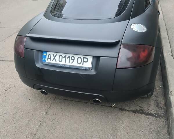 Черный Ауди ТТ, объемом двигателя 1.8 л и пробегом 283 тыс. км за 5700 $, фото 2 на Automoto.ua