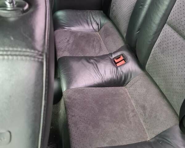 Черный Ауди ТТ, объемом двигателя 1.8 л и пробегом 283 тыс. км за 5700 $, фото 11 на Automoto.ua