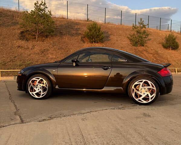 Чорний Ауді TT, об'ємом двигуна 1.8 л та пробігом 260 тис. км за 10500 $, фото 6 на Automoto.ua