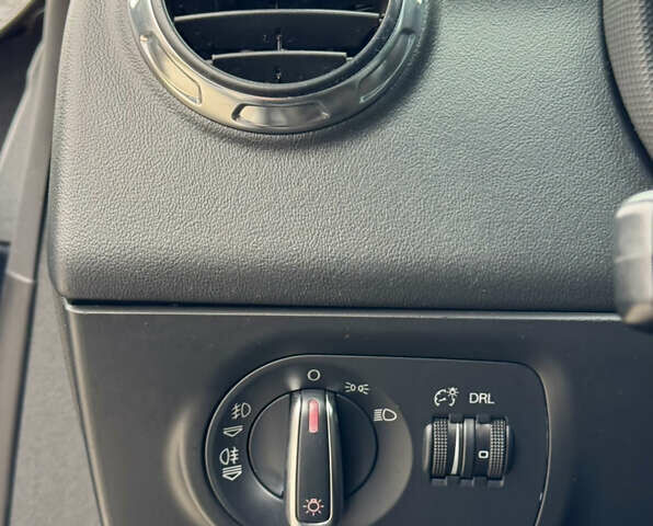 Ауди ТТ 2006 в Киеве на Automoto.ua Черный Ауди ТТ, объемом двигателя 1.98 л и пробегом 178 тыс. км за 9900 $, фото 13 на Automoto.ua