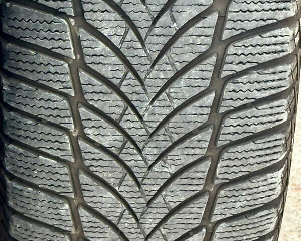 Ауди ТТ 2006 в Киеве на Automoto.ua Черный Ауди ТТ, объемом двигателя 1.98 л и пробегом 178 тыс. км за 9900 $, фото 53 на Automoto.ua