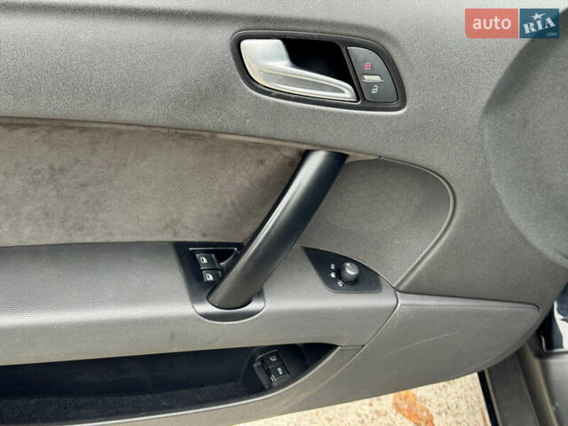 Ауди ТТ 2006 в Киеве на Automoto.ua Черный Ауди ТТ, объемом двигателя 1.98 л и пробегом 178 тыс. км за 9900 $, фото 12 на Automoto.ua