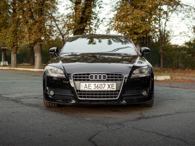 Чорний Ауді TT, об'ємом двигуна 2 л та пробігом 180 тис. км за 11000 $, фото 1 на Automoto.ua