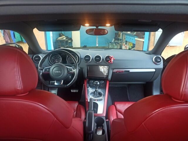 Черный Ауди ТТ, объемом двигателя 2 л и пробегом 189 тыс. км за 9900 $, фото 3 на Automoto.ua