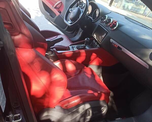 Чорний Ауді TT, об'ємом двигуна 2 л та пробігом 184 тис. км за 13800 $, фото 9 на Automoto.ua