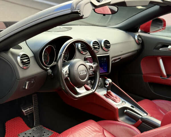 Черный Ауди ТТ, объемом двигателя 2 л и пробегом 180 тыс. км за 9900 $, фото 16 на Automoto.ua