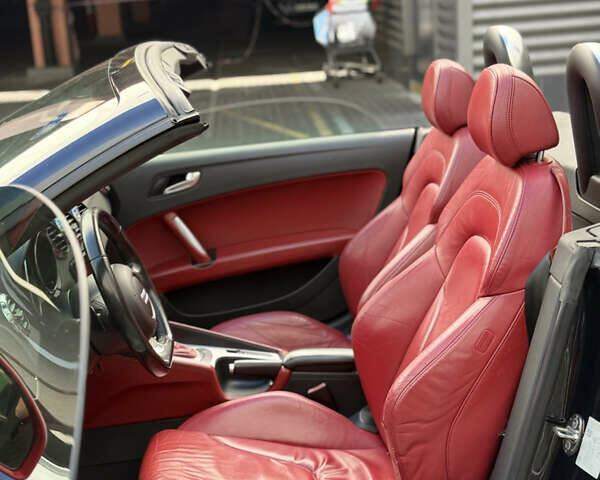 Черный Ауди ТТ, объемом двигателя 2 л и пробегом 180 тыс. км за 9900 $, фото 15 на Automoto.ua