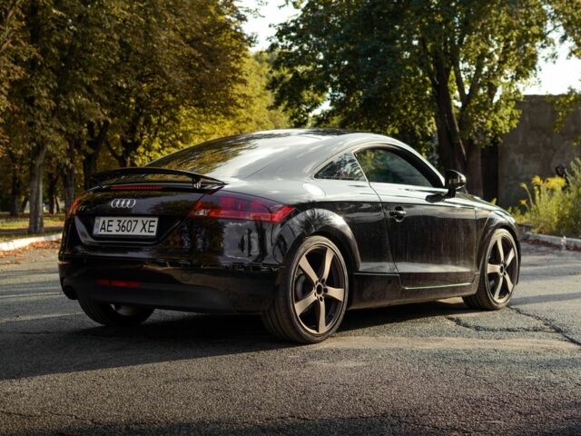 Чорний Ауді TT, об'ємом двигуна 2 л та пробігом 180 тис. км за 11000 $, фото 3 на Automoto.ua