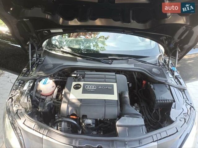 Чорний Ауді TT, об'ємом двигуна 2 л та пробігом 184 тис. км за 13800 $, фото 6 на Automoto.ua