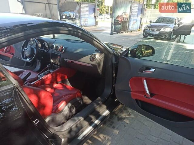 Чорний Ауді TT, об'ємом двигуна 2 л та пробігом 184 тис. км за 13800 $, фото 7 на Automoto.ua