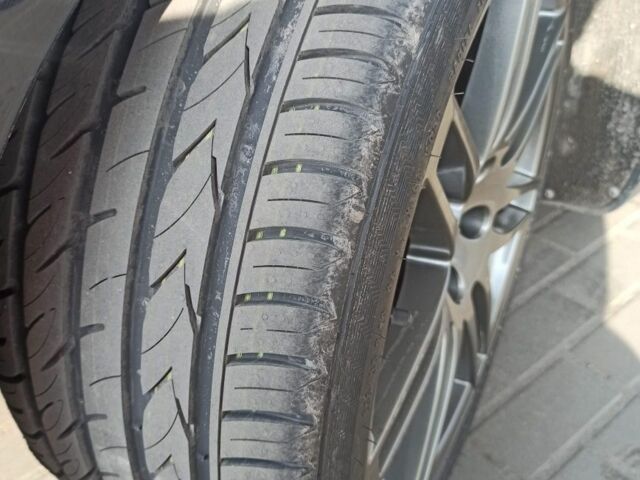 Черный Ауди ТТ, объемом двигателя 2 л и пробегом 189 тыс. км за 9900 $, фото 1 на Automoto.ua