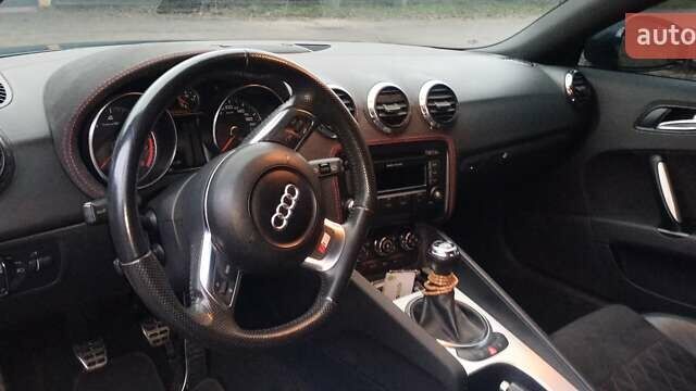 Черный Ауди ТТ, объемом двигателя 1.98 л и пробегом 121 тыс. км за 11999 $, фото 4 на Automoto.ua