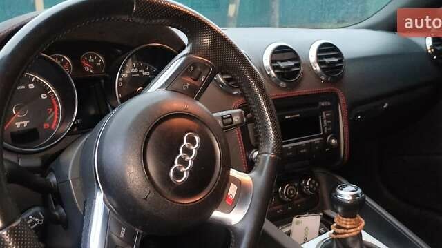 Черный Ауди ТТ, объемом двигателя 1.98 л и пробегом 121 тыс. км за 11999 $, фото 2 на Automoto.ua