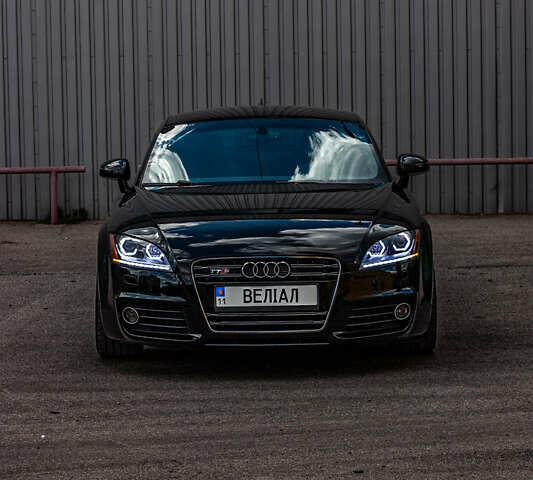 Чорний Ауді TT, об'ємом двигуна 2 л та пробігом 129 тис. км за 16100 $, фото 1 на Automoto.ua