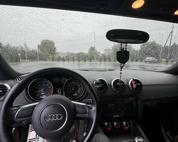 Черный Ауди ТТ, объемом двигателя 1.8 л и пробегом 202 тыс. км за 13200 $, фото 15 на Automoto.ua