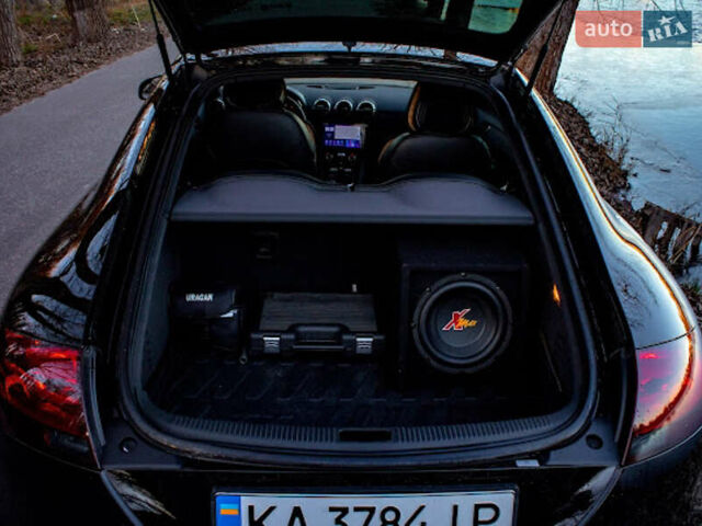 Чорний Ауді TT, об'ємом двигуна 2 л та пробігом 129 тис. км за 16100 $, фото 12 на Automoto.ua