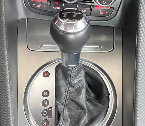 Черный Ауди ТТ, объемом двигателя 1.98 л и пробегом 90 тыс. км за 15250 $, фото 25 на Automoto.ua