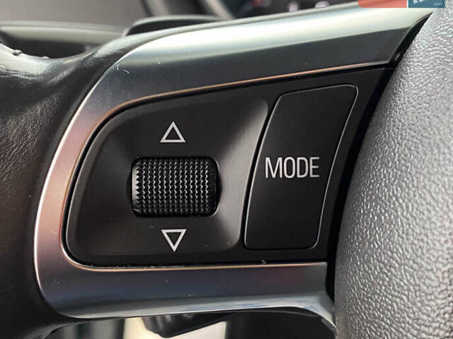 Черный Ауди ТТ, объемом двигателя 1.98 л и пробегом 90 тыс. км за 15250 $, фото 9 на Automoto.ua