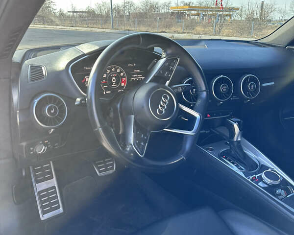 Чорний Ауді TT, об'ємом двигуна 1.98 л та пробігом 89 тис. км за 24999 $, фото 6 на Automoto.ua