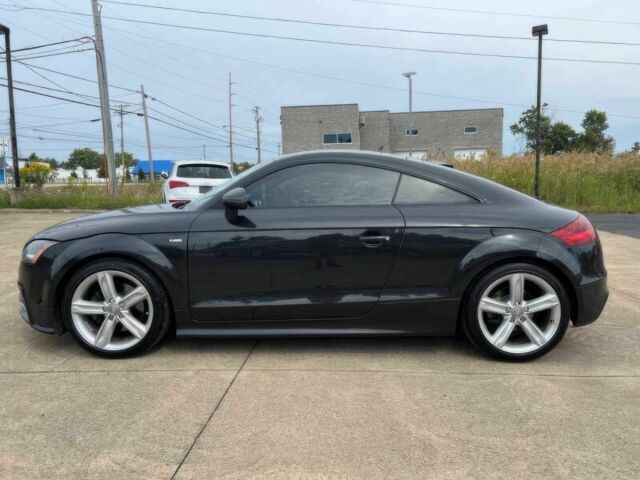 Чорний Ауді TT, об'ємом двигуна 2 л та пробігом 71 тис. км за 14500 $, фото 4 на Automoto.ua