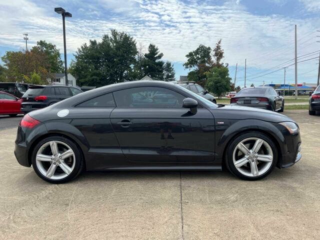 Чорний Ауді TT, об'ємом двигуна 2 л та пробігом 71 тис. км за 14500 $, фото 3 на Automoto.ua