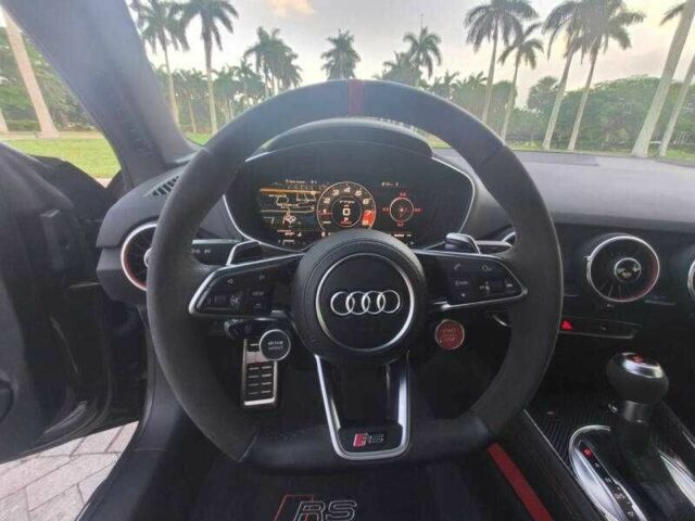 Чорний Ауді TT, об'ємом двигуна 2.5 л та пробігом 22 тис. км за 30700 $, фото 6 на Automoto.ua