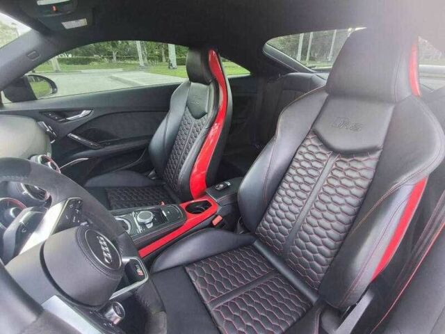 Чорний Ауді TT, об'ємом двигуна 2.5 л та пробігом 22 тис. км за 30700 $, фото 4 на Automoto.ua